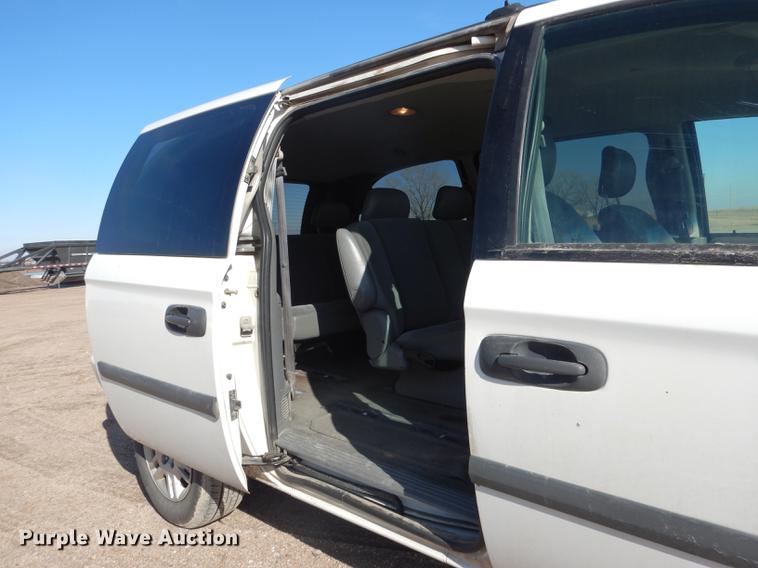 image for item FA9264 2005 Dodge Grand Caravan van