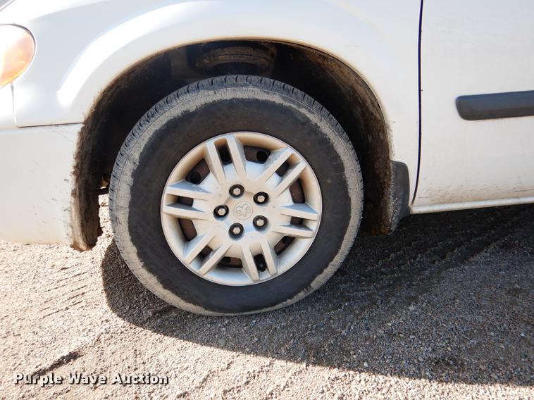 image for item FA9264 2005 Dodge Grand Caravan van