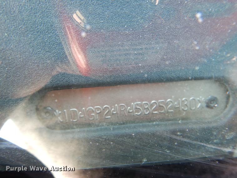 image for item FA9264 2005 Dodge Grand Caravan van