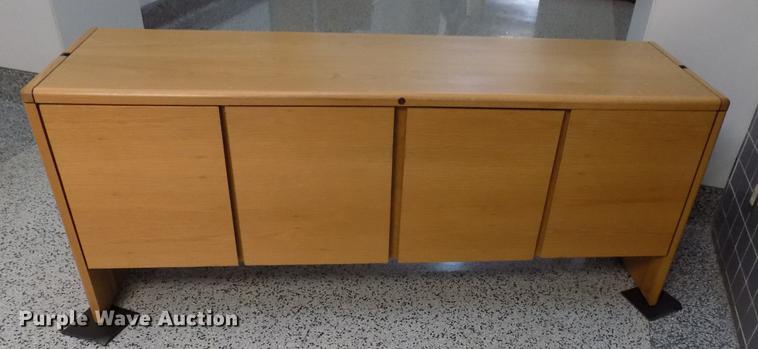 image for item FG9047 Wood desk