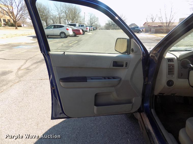 image for item FG9053 2008 Ford Escape SUV