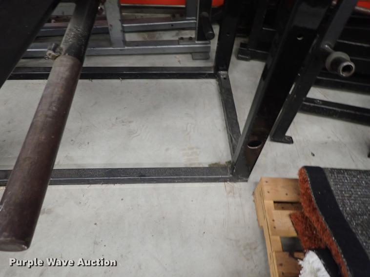 image for item FL9599 Squat machine