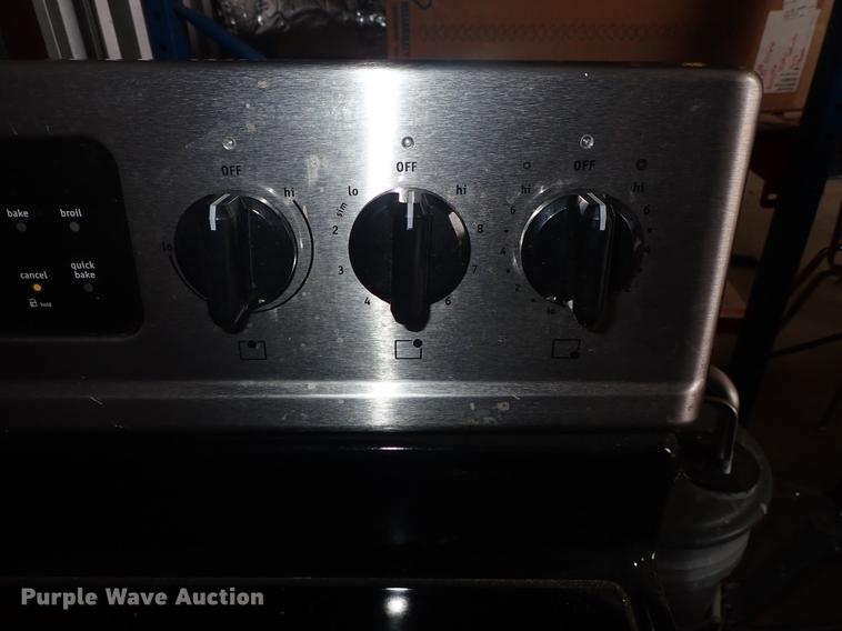 image for item FL9603 Frigidaire oven