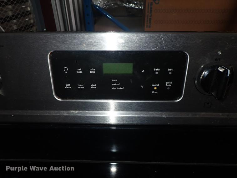 image for item FL9603 Frigidaire oven