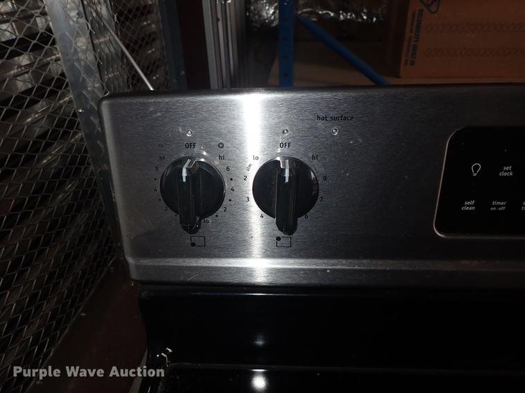 image for item FL9603 Frigidaire oven