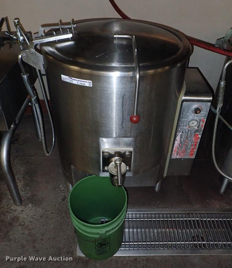 image for item FL9606 Vulcan 3371 steam kettle