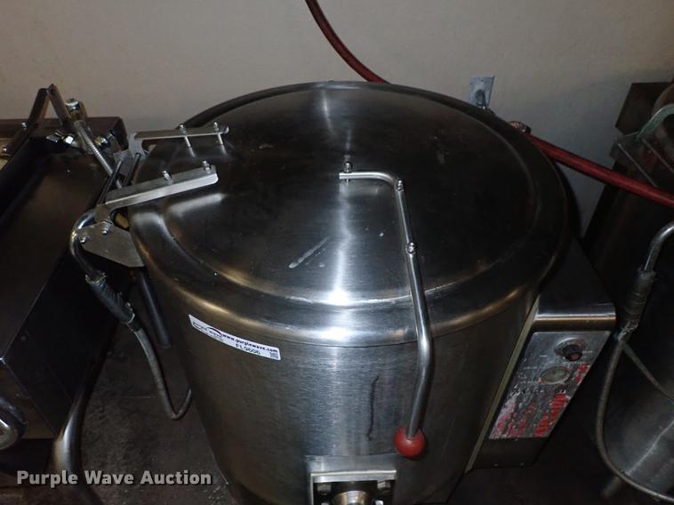 image for item FL9606 Vulcan 3371 steam kettle