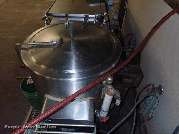 image for item FL9606 Vulcan 3371 steam kettle