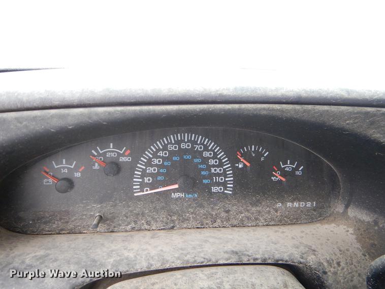 image for item FQ9622 2000 Dodge Ram Wagon B3500 van