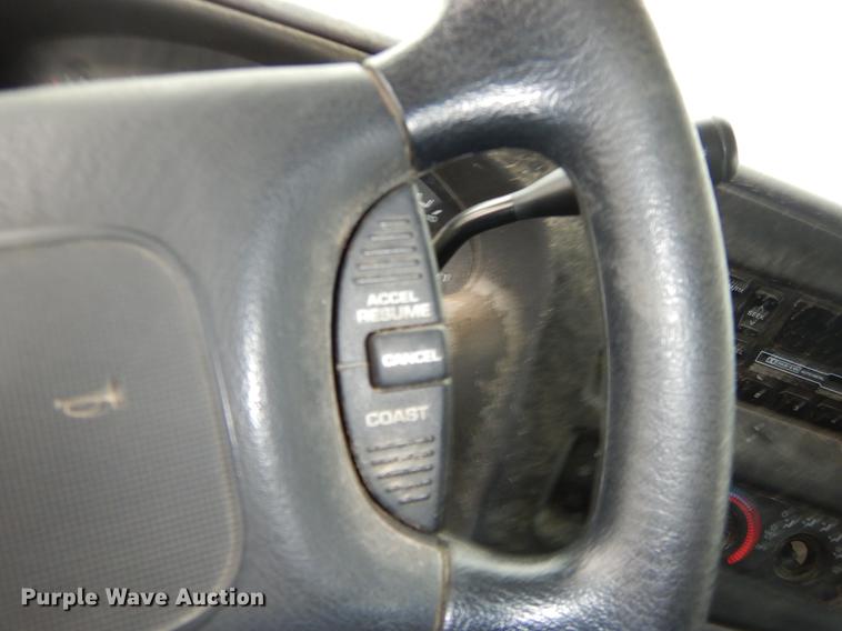 image for item FQ9622 2000 Dodge Ram Wagon B3500 van