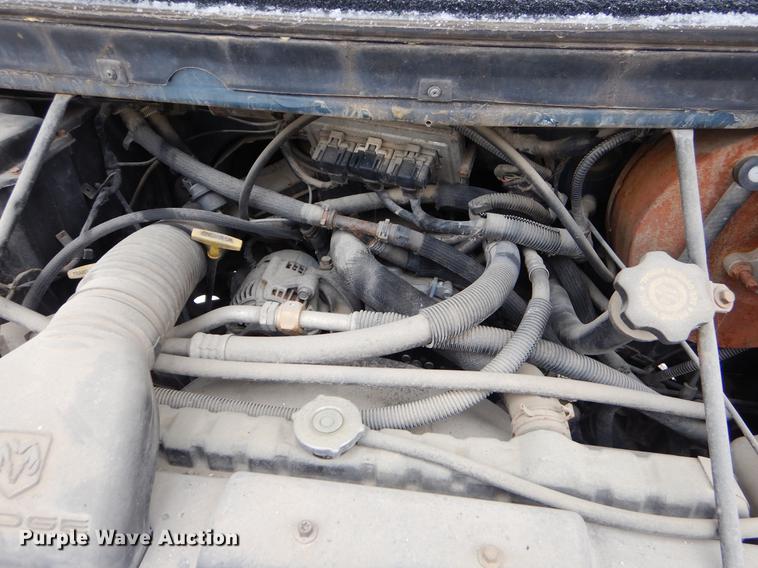 image for item FQ9622 2000 Dodge Ram Wagon B3500 van