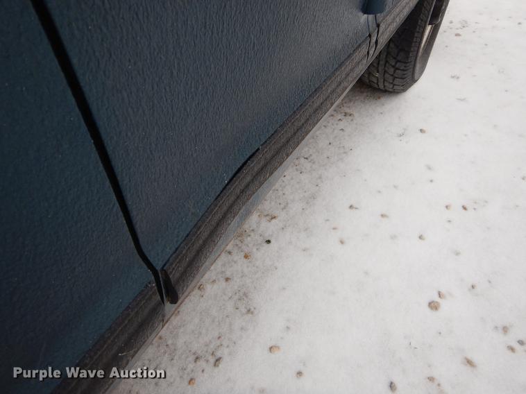 image for item FQ9622 2000 Dodge Ram Wagon B3500 van