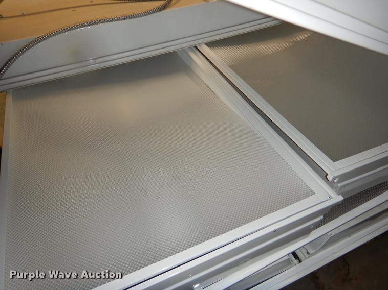 image for item FQ9624 (8) light fixtures