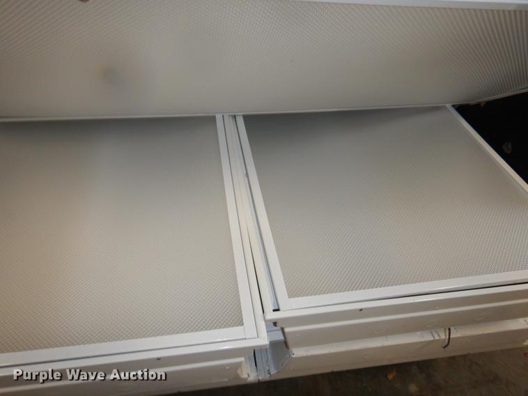 image for item FQ9624 (8) light fixtures