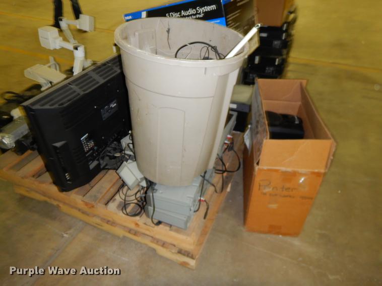 image for item FQ9627 Office supplies