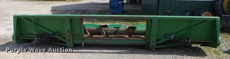 image for item CD9577 John Deere 644 corn head