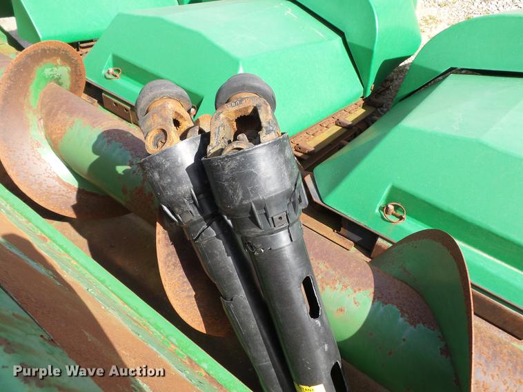 image for item CD9577 John Deere 644 corn head