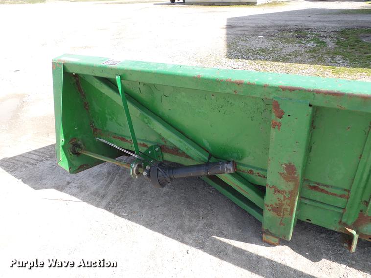 image for item CD9577 John Deere 644 corn head