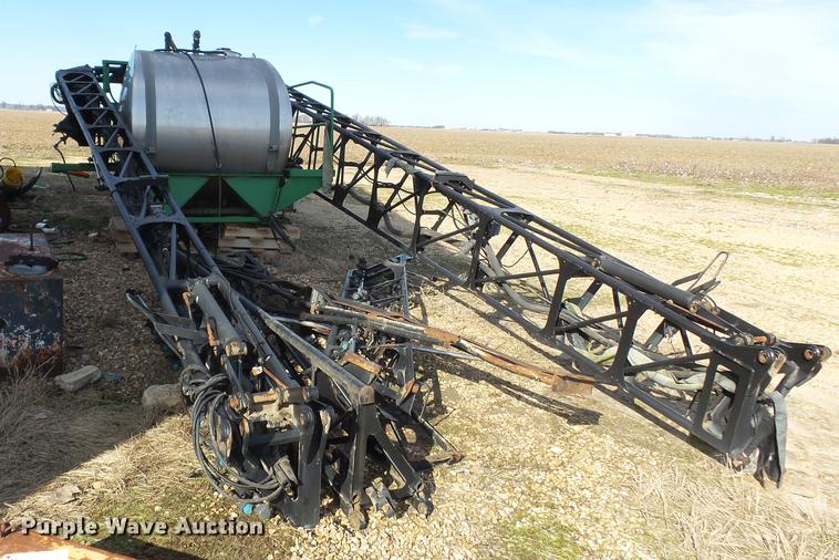image for item CD9600 John Deere sprayer bed