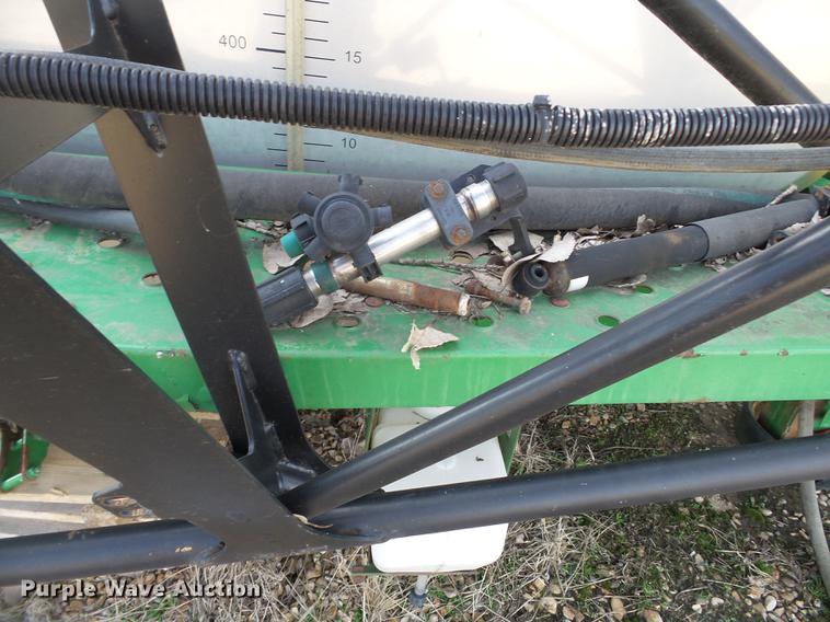 image for item CD9600 John Deere sprayer bed