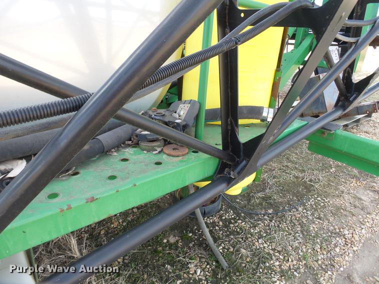image for item CD9600 John Deere sprayer bed