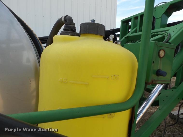 image for item CD9600 John Deere sprayer bed