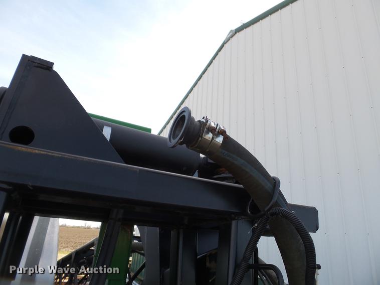 image for item CD9600 John Deere sprayer bed