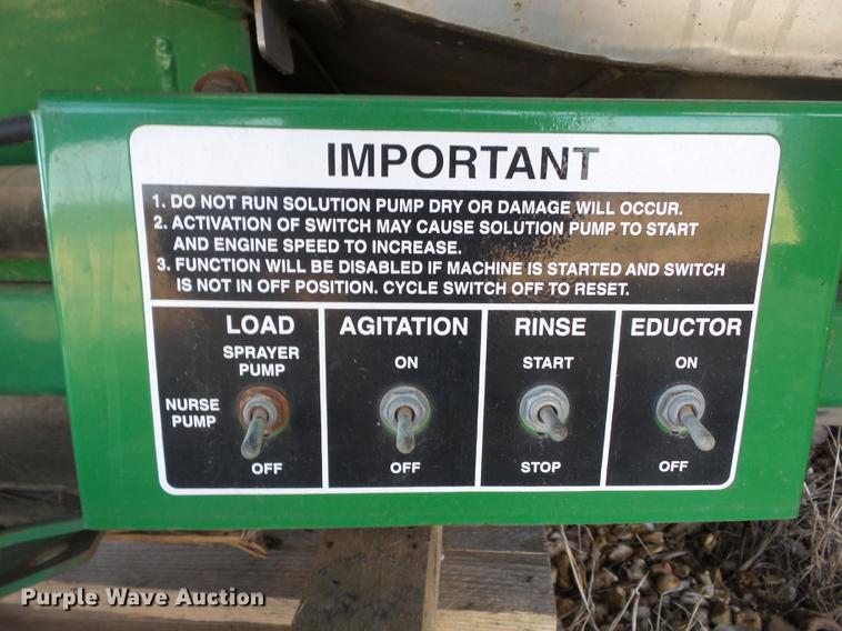 image for item CD9600 John Deere sprayer bed