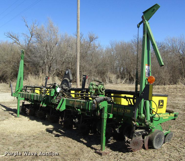 image for item DB4911 John Deere 1700 Max Emerge Plus no-till planter
