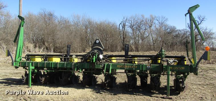image for item DB4911 John Deere 1700 Max Emerge Plus no-till planter