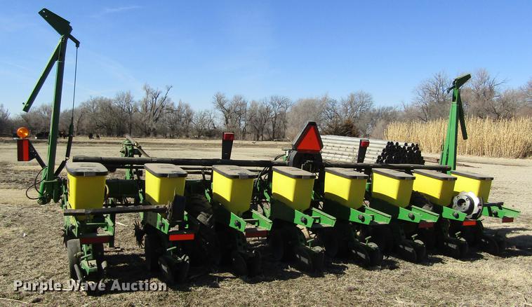 image for item DB4911 John Deere 1700 Max Emerge Plus no-till planter