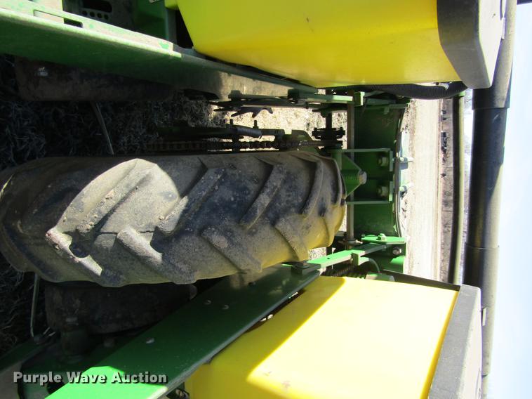 image for item DB4911 John Deere 1700 Max Emerge Plus no-till planter
