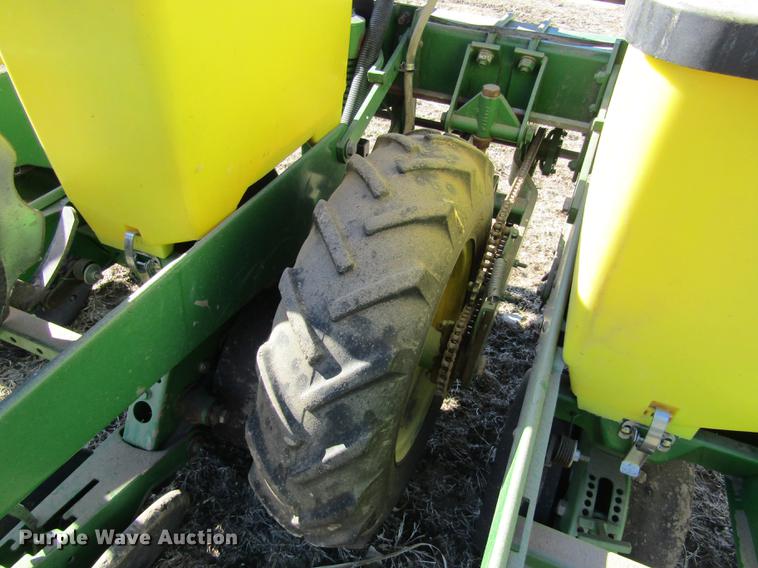 image for item DB4911 John Deere 1700 Max Emerge Plus no-till planter