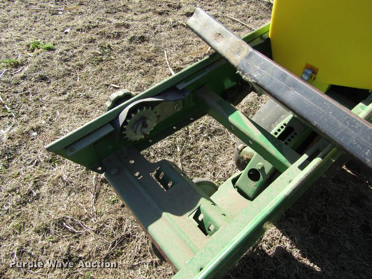 image for item DB4911 John Deere 1700 Max Emerge Plus no-till planter