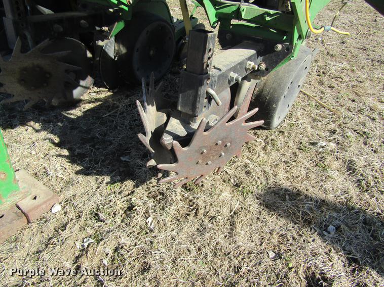 image for item DB4911 John Deere 1700 Max Emerge Plus no-till planter