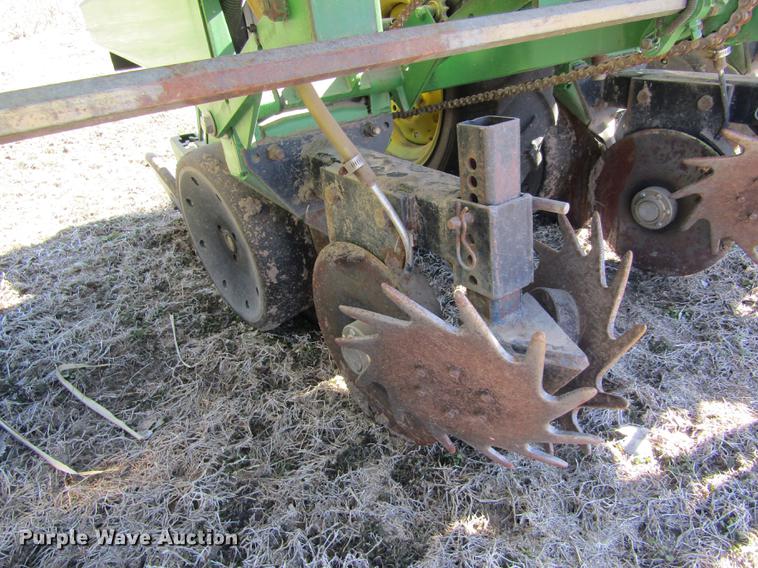 image for item DB4911 John Deere 1700 Max Emerge Plus no-till planter