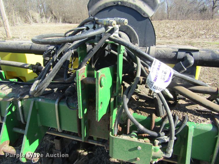 image for item DB4911 John Deere 1700 Max Emerge Plus no-till planter