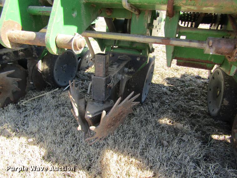 image for item DB4911 John Deere 1700 Max Emerge Plus no-till planter