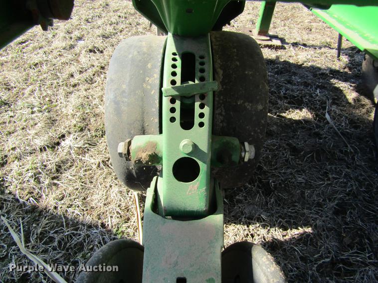 image for item DB4911 John Deere 1700 Max Emerge Plus no-till planter