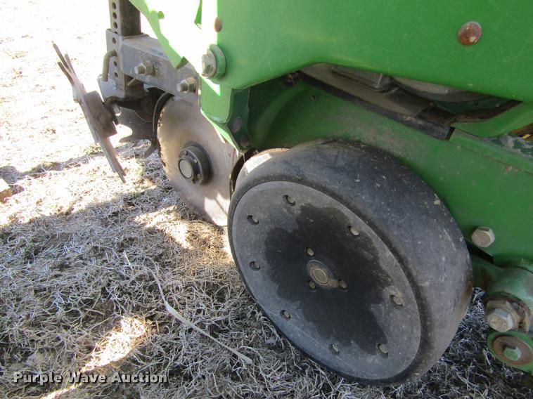 image for item DB4911 John Deere 1700 Max Emerge Plus no-till planter