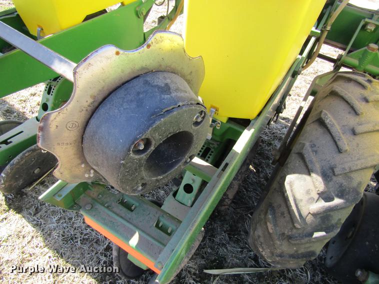 image for item DB4911 John Deere 1700 Max Emerge Plus no-till planter