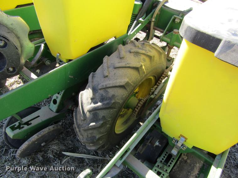 image for item DB4911 John Deere 1700 Max Emerge Plus no-till planter