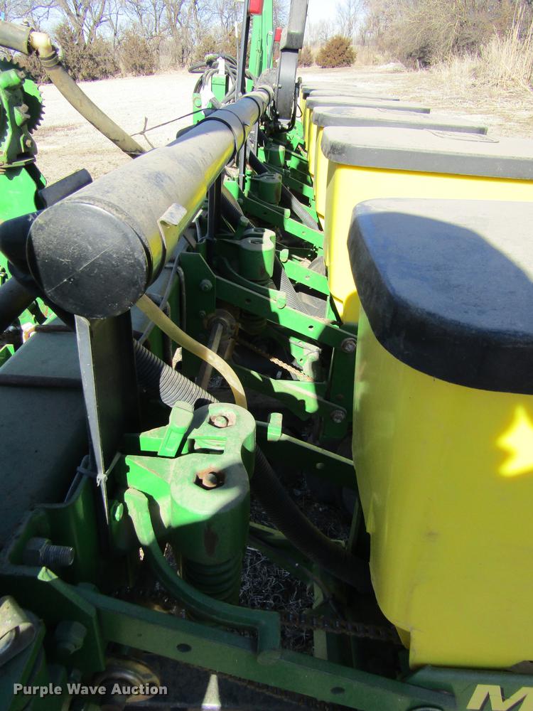 image for item DB4911 John Deere 1700 Max Emerge Plus no-till planter