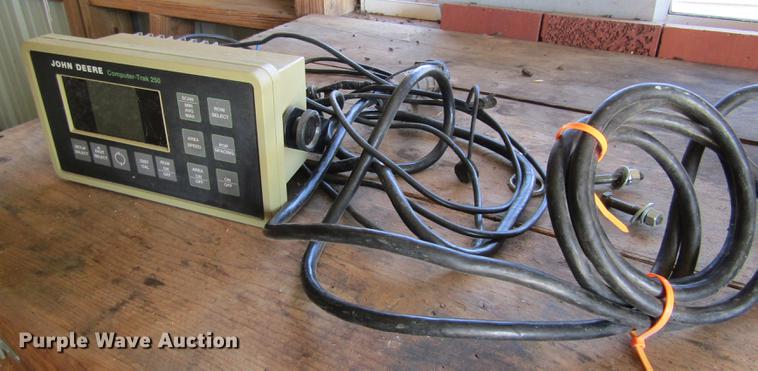 image for item DB4911 John Deere 1700 Max Emerge Plus no-till planter