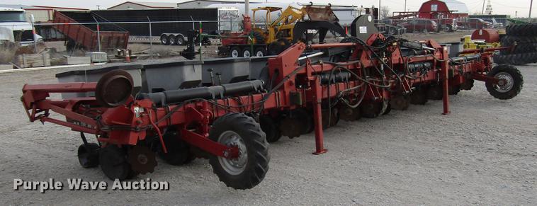 image for item DB6875 Case IH 1200 planter
