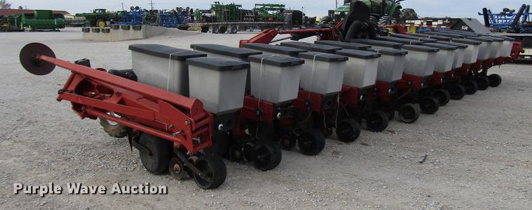 image for item DB6875 Case IH 1200 planter