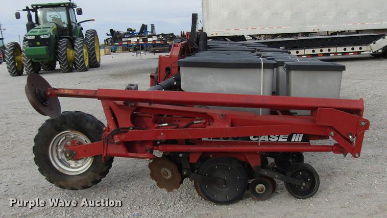image for item DB6875 Case IH 1200 planter