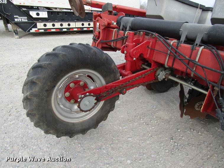 image for item DB6875 Case IH 1200 planter