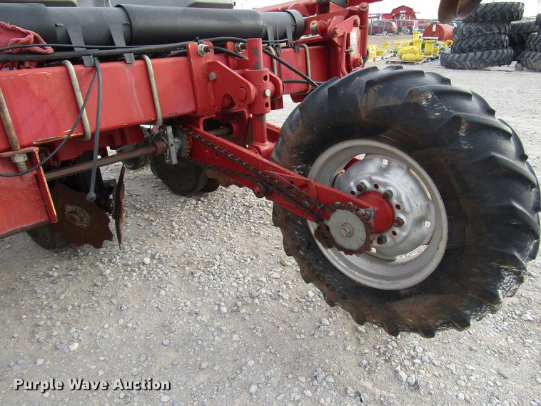 image for item DB6875 Case IH 1200 planter
