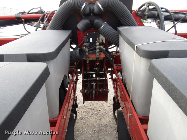 image for item DB6875 Case IH 1200 planter